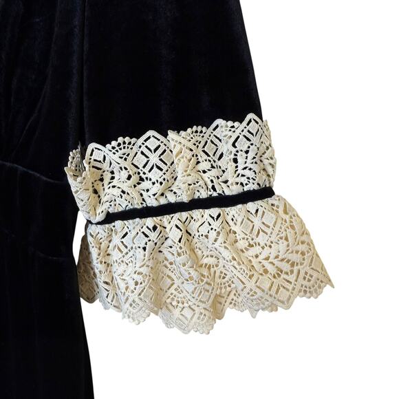 NEW Tuckernuck Black Velvet Odette Midi Dress Size Medium 3/4 Sleeve Elegant - Picture 7 of 9